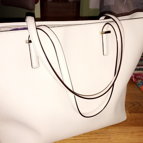 Kate Spade Purse - Picture 2 of 4